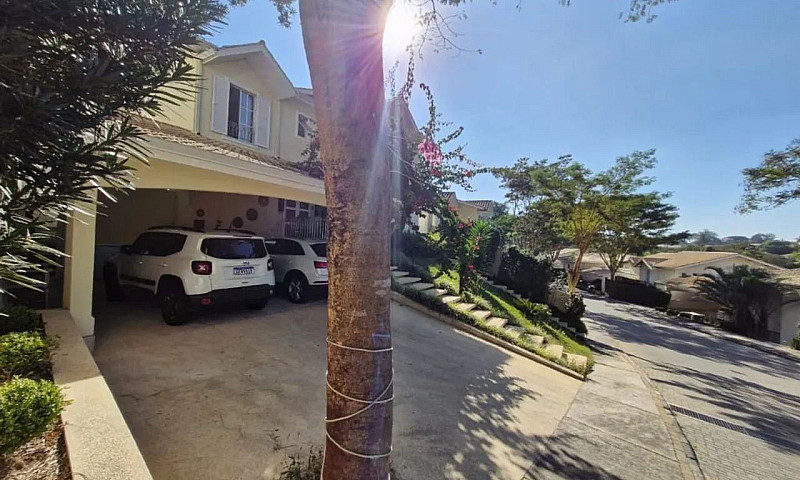 Casa Com 3 Dormitóri...