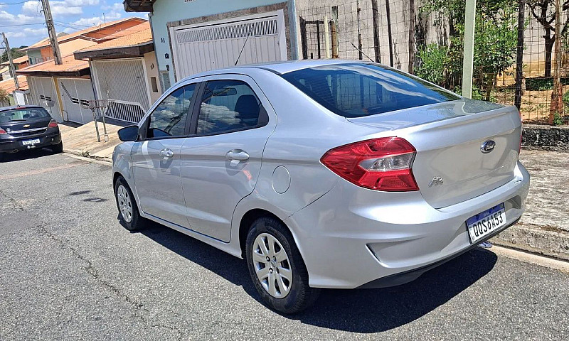 Ford Ka+ Sedan 1.0 T...