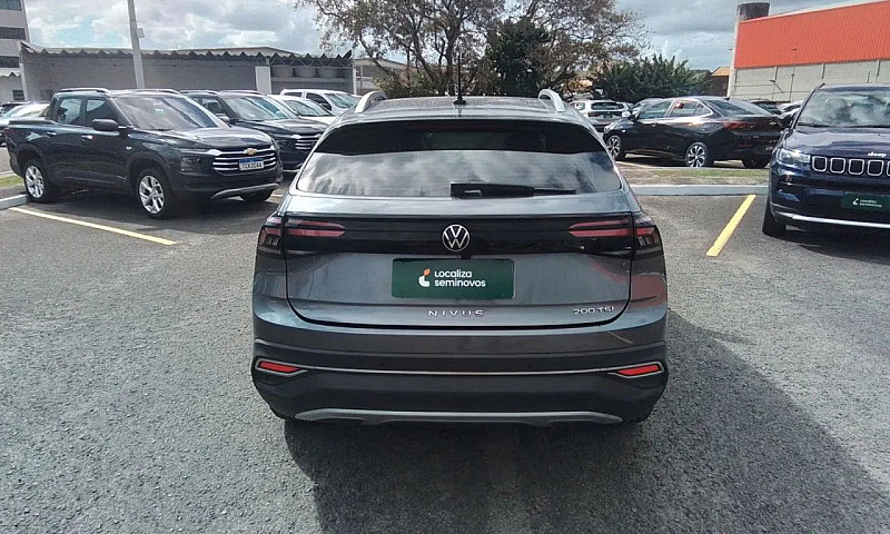 Volkswagen Nivus Hig...