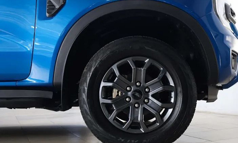 Ford Ranger Black 2....