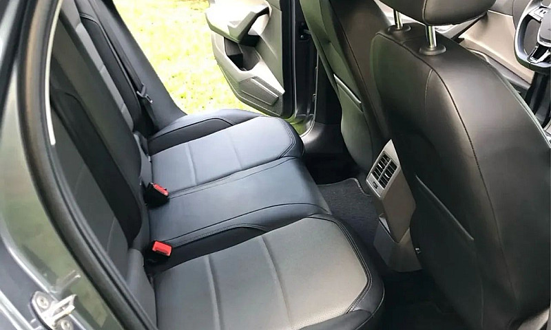 Volkwsvagen Polo 1.0...