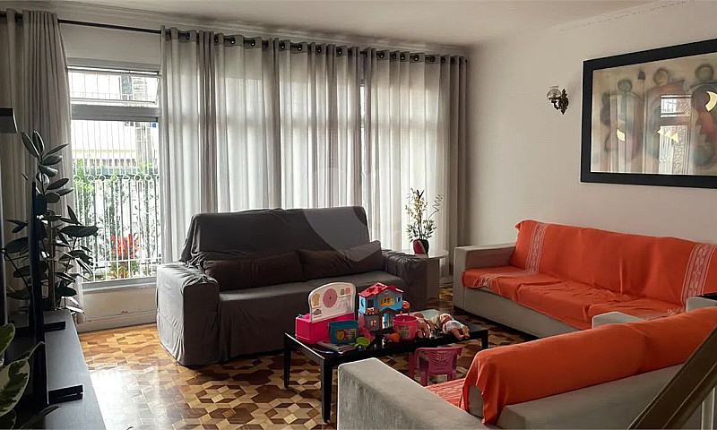 Casa Com 3 Quartos À...