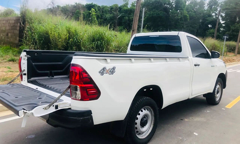 Toyota Hilux Cs 4X4 ...