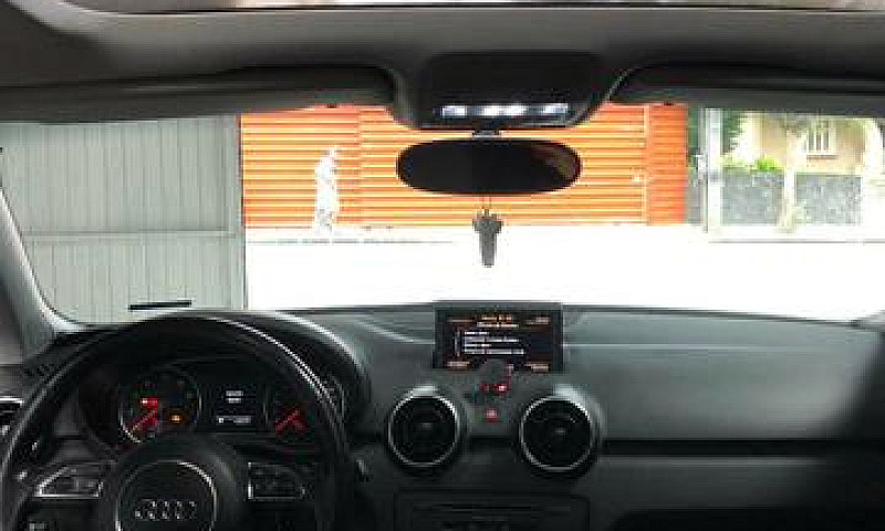 Audi A1 Impecável...