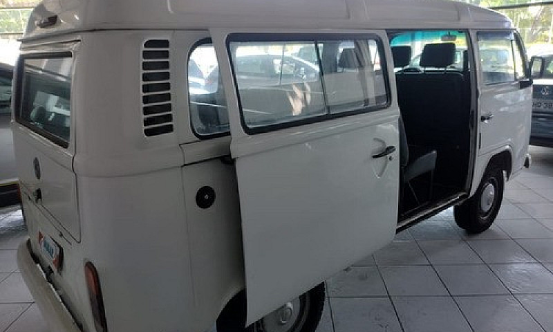 Volkswagen Kombi 201...
