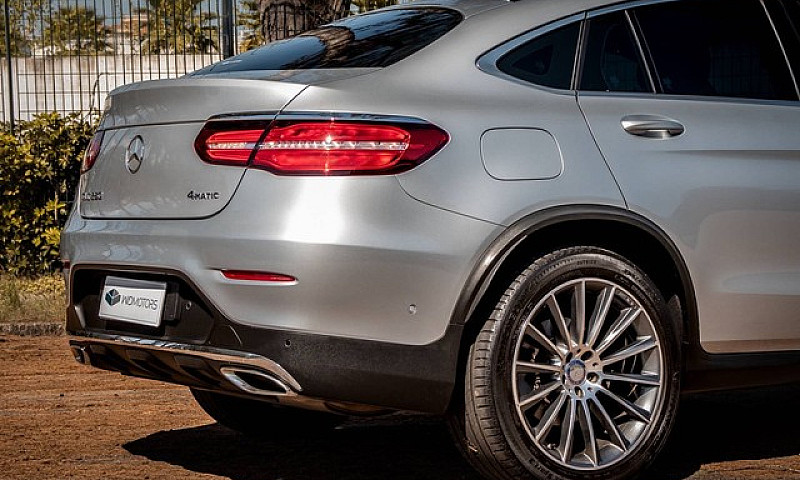 Mercedes Benz Glc 25...