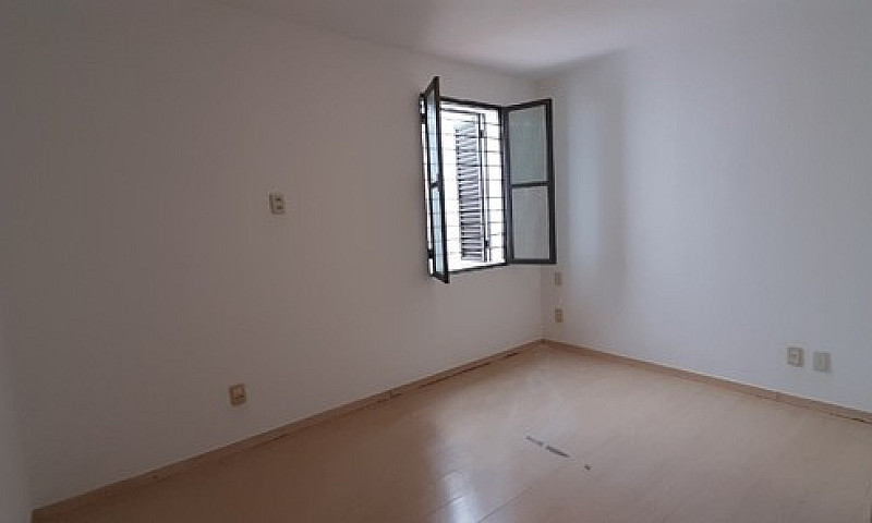 Alugo Casa De 3 Quar...