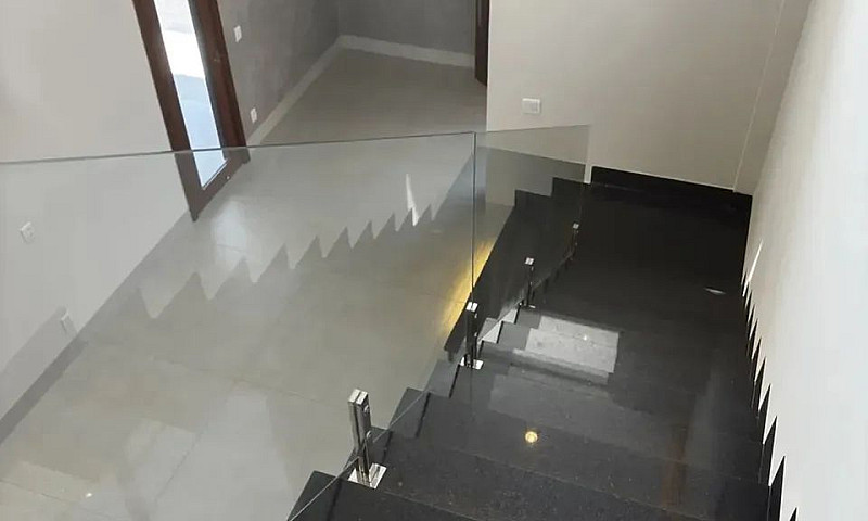 Casa De Condomínio P...