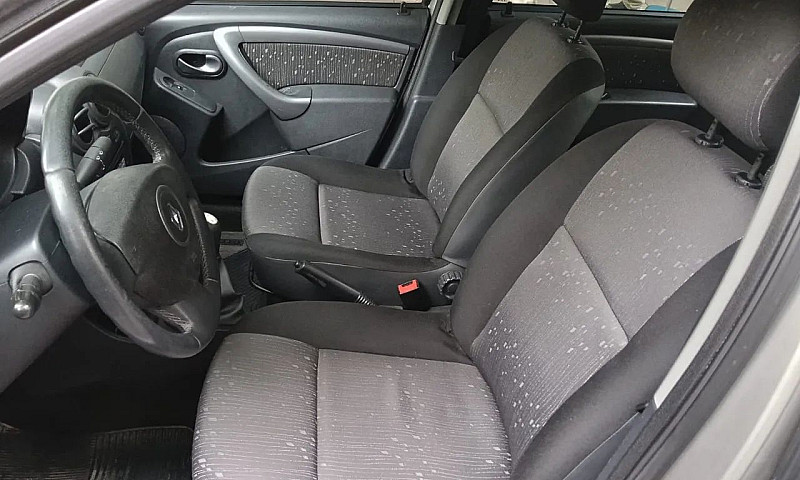 Renault Logan Expres...
