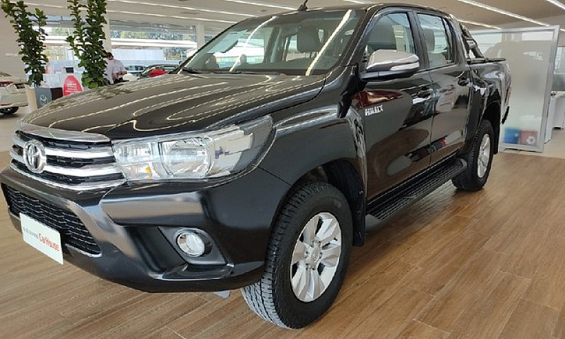 Toyota Hilux 2.8 Srv...