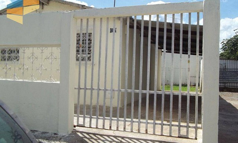 Casa Com 3 Dormitóri...