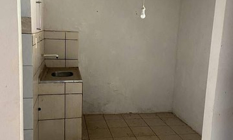 Casa Com 2 Quartos À...