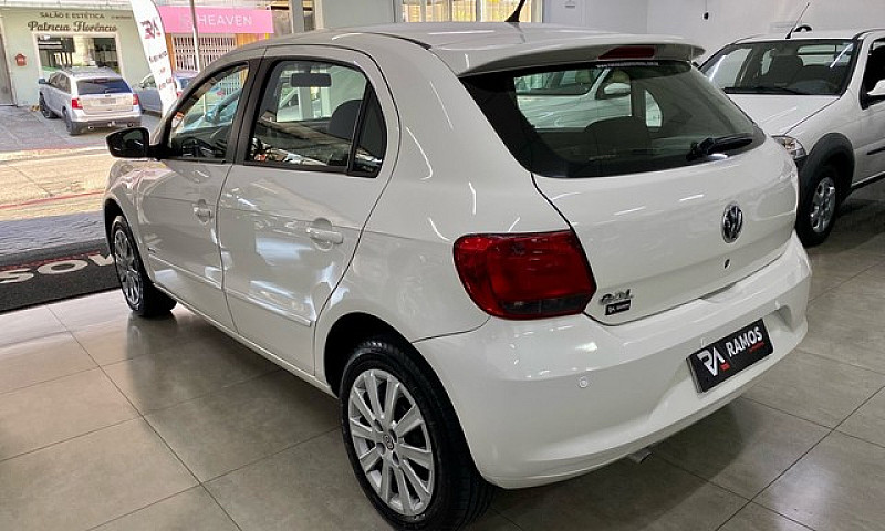 Volkswagen Gol 1.0 8...