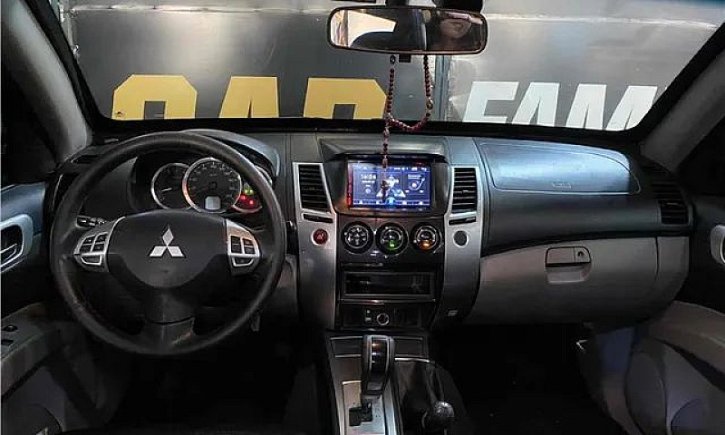Mitsubishi Pajero Da...