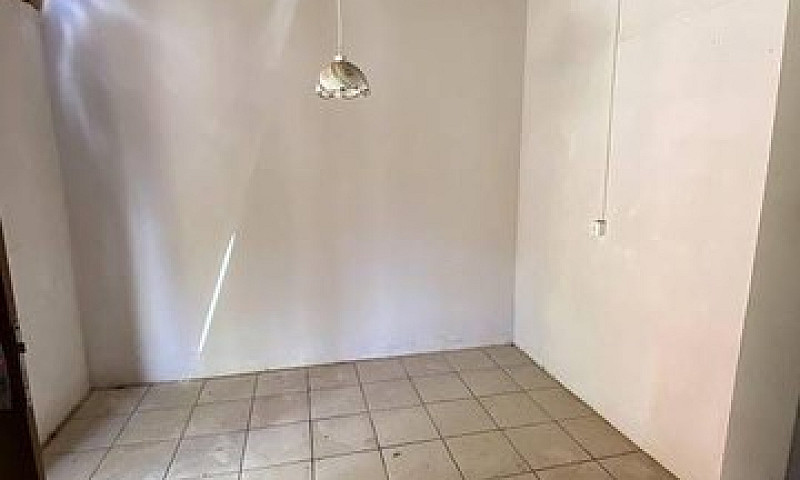 Casa Com 2 Quartos À...