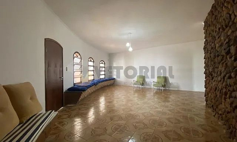 Casa Com 2 Dormitóri...