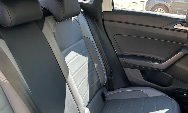 Volkswagen Nivus Hig...