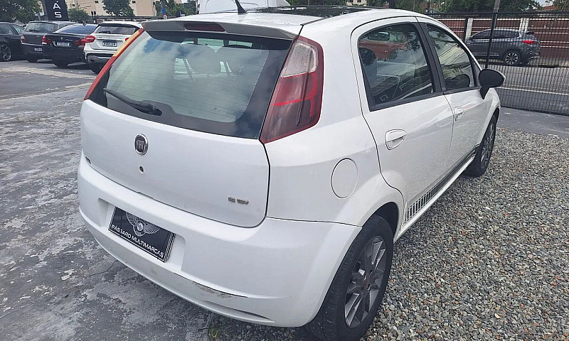 Fiat Punto Essence 1...