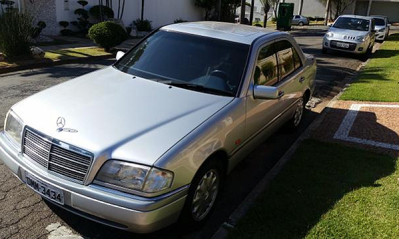 Mercedes C-280 V6 Co...