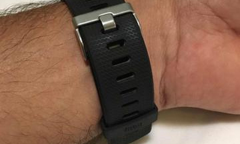 Fitbit Charge 2 Pouc...