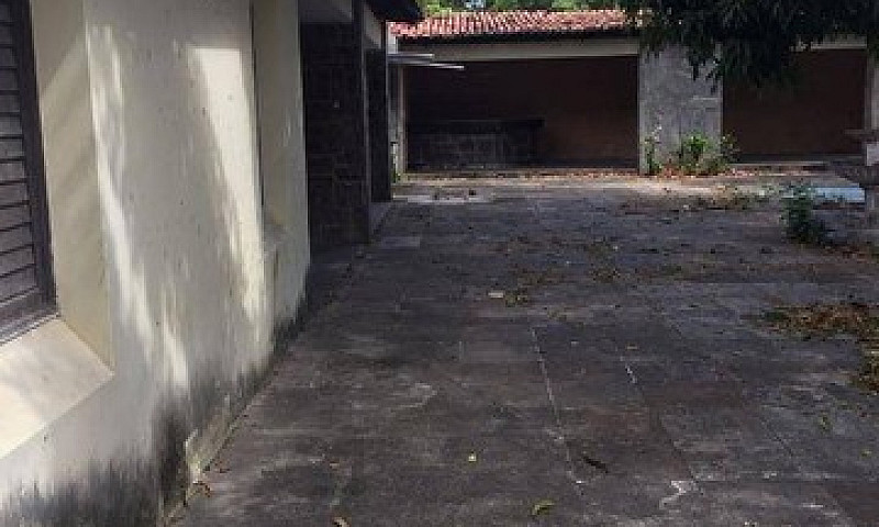 Ampla Casa Duplex...