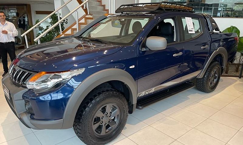 L200 Triton Savana 0...