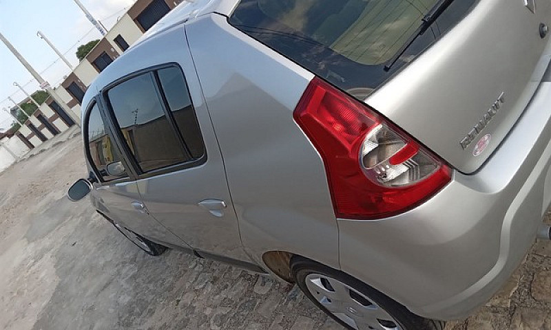 Vendo Sandero 1.6 8V...