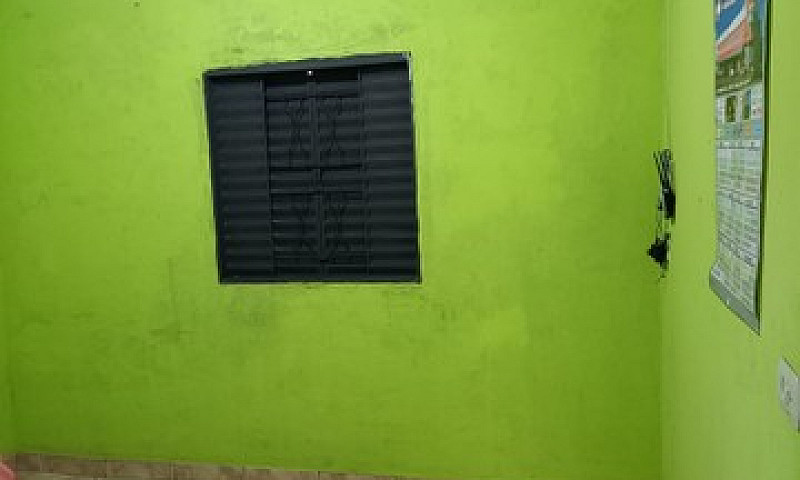 Casa 2Q No Bairro In...