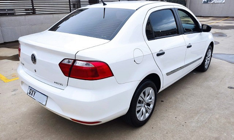 Volkswagen Voyage 1....