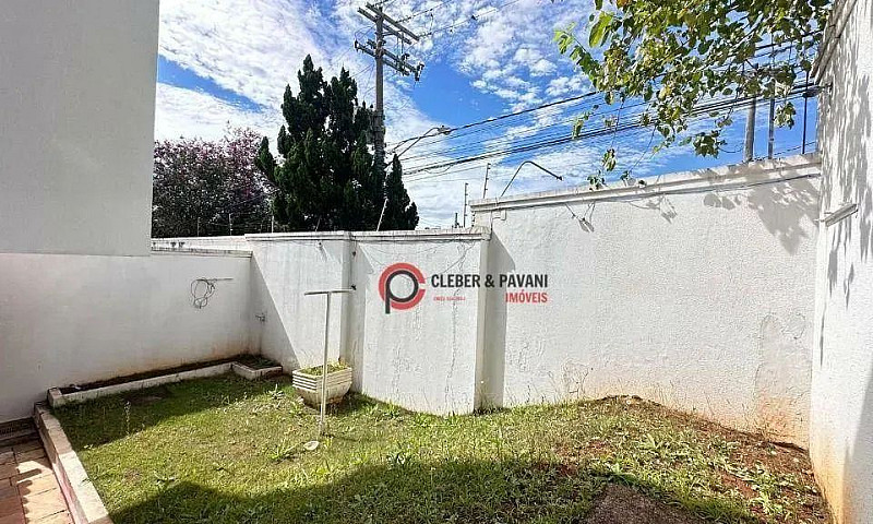 Casa Com 4 Dormitóri...