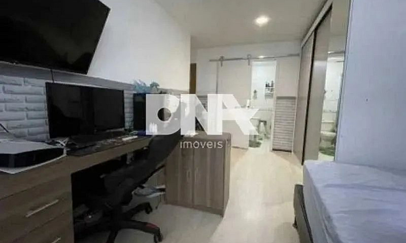 Apartamento-À Venda-...