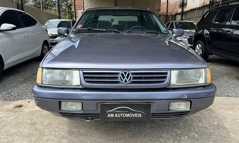 Santana 2000 Mi 1.8 ...