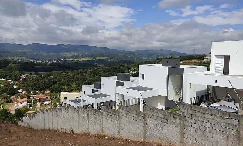 Casa De Condomínio P...