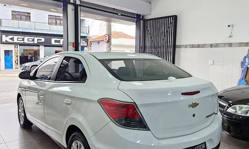 Chevrolet Prisma Sed...