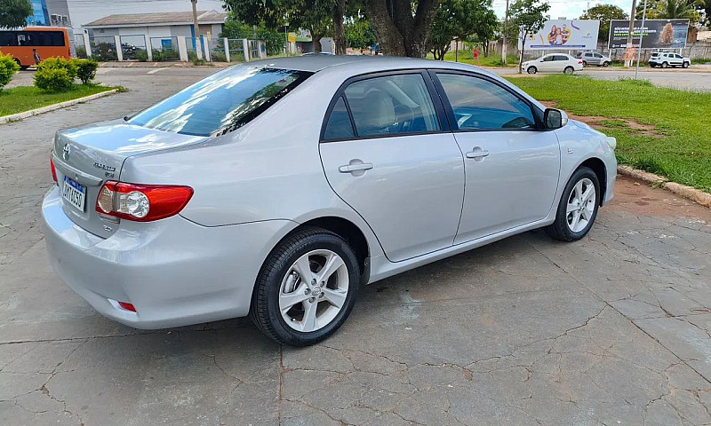 Toyota Corolla Xei 2...