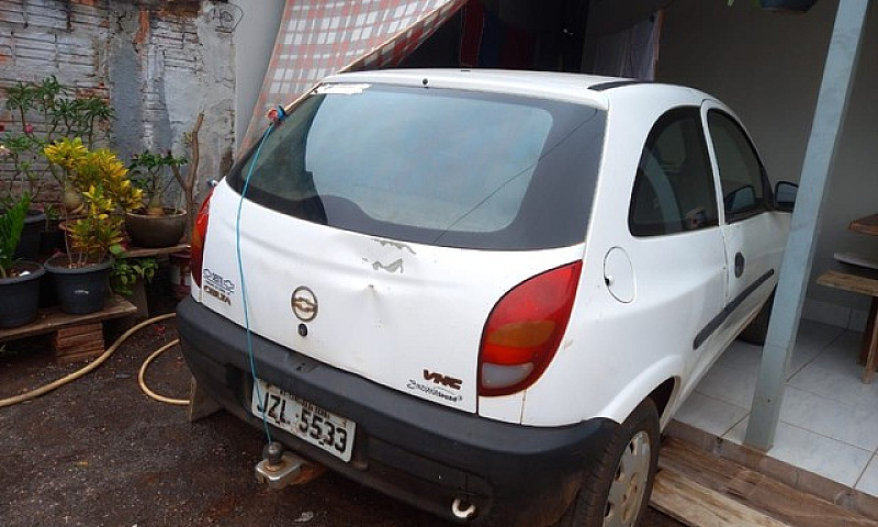 Vendo Celta Ano 2001...