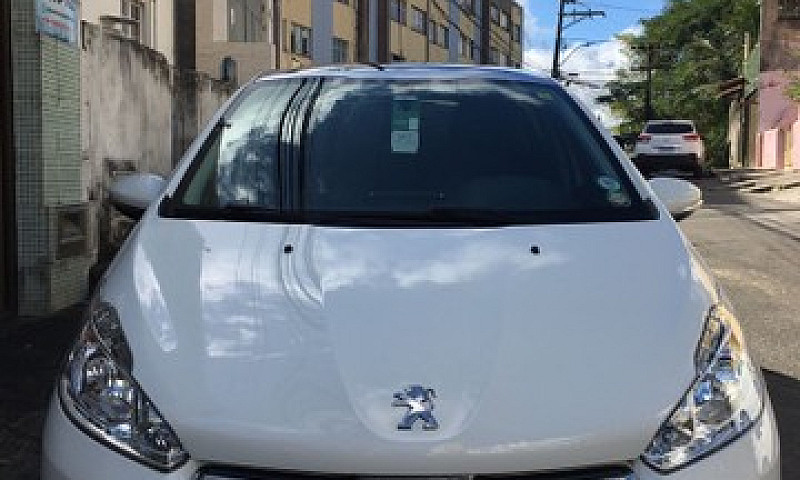 Peugeot 208...