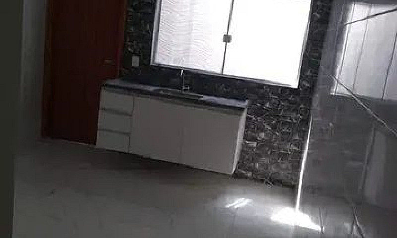 Casa Jd. Egle, 2 Suí...