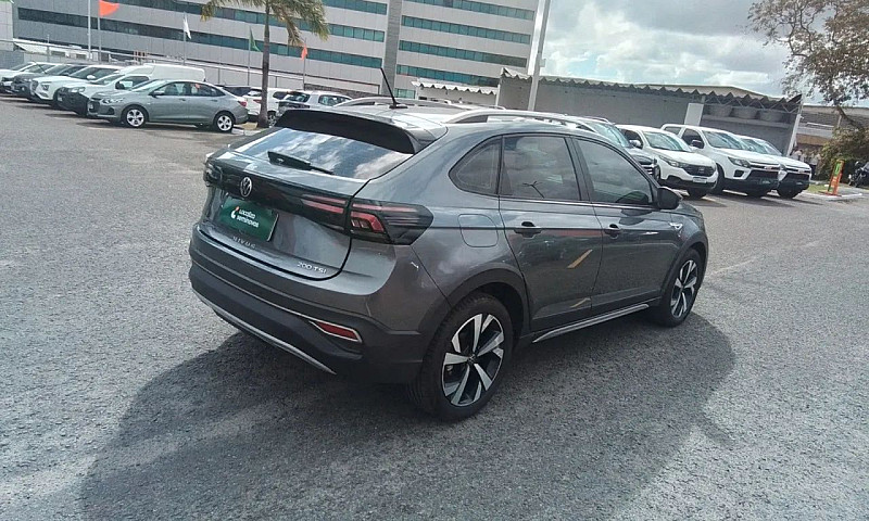 Volkswagen Nivus Hig...