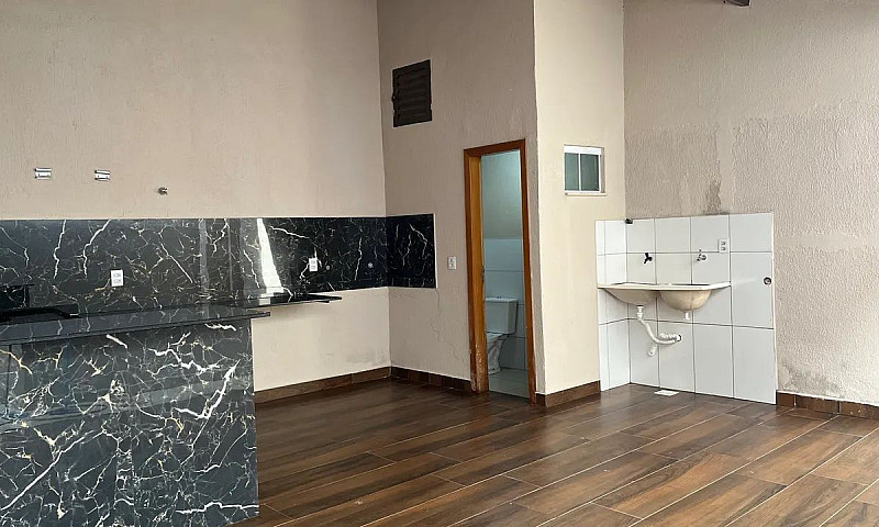 Alugo Casa Em Trinda...