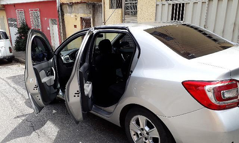 Renault Logan Dynami...