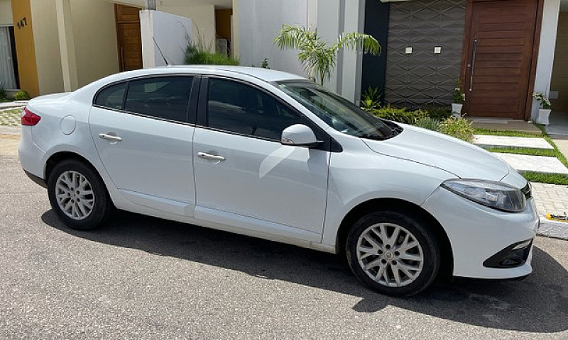 Renault Fluence 2015...