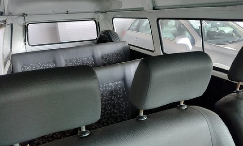 Volkswagen Kombi 201...