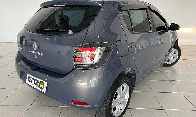 Renault Sandero 1.0 ...