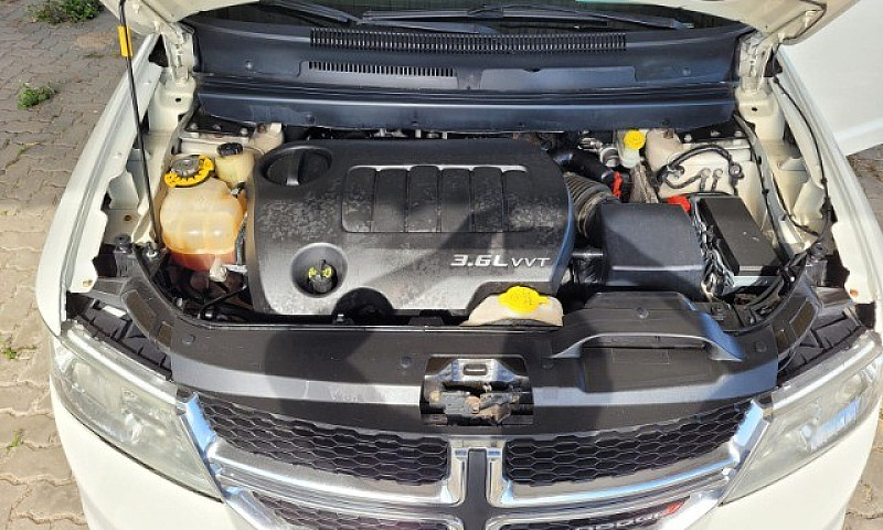Dodge Journey Sxt 3....