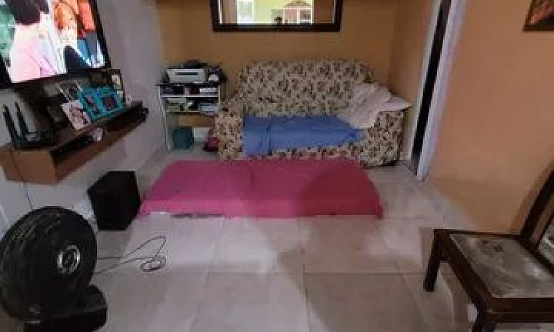 Vendo Casa Reformada...