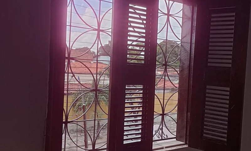 Aluga-Se. Casa Duple...