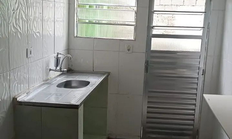 2 Cômodos E Wc Ermel...