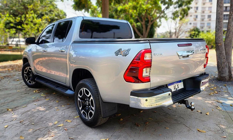 Aceita Troca  Hilux ...