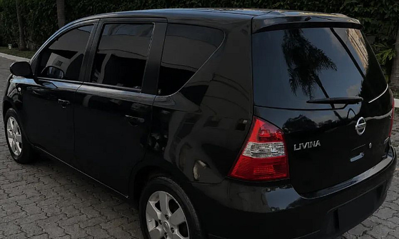Nissan Livina Sl 1.8...